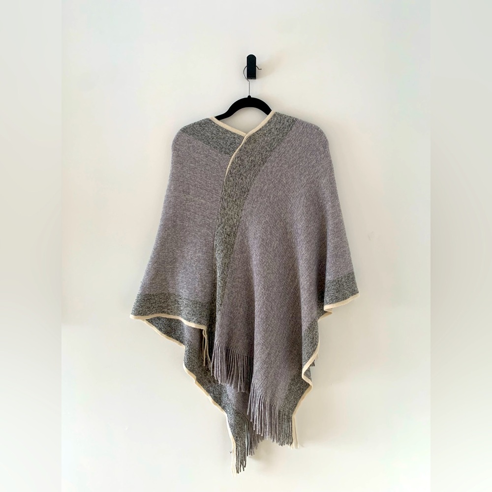 Model France Grey/Cream W Poncho w/ Fringes/Pearls/Silver Beads Size Fits All - Picture 2 of 5